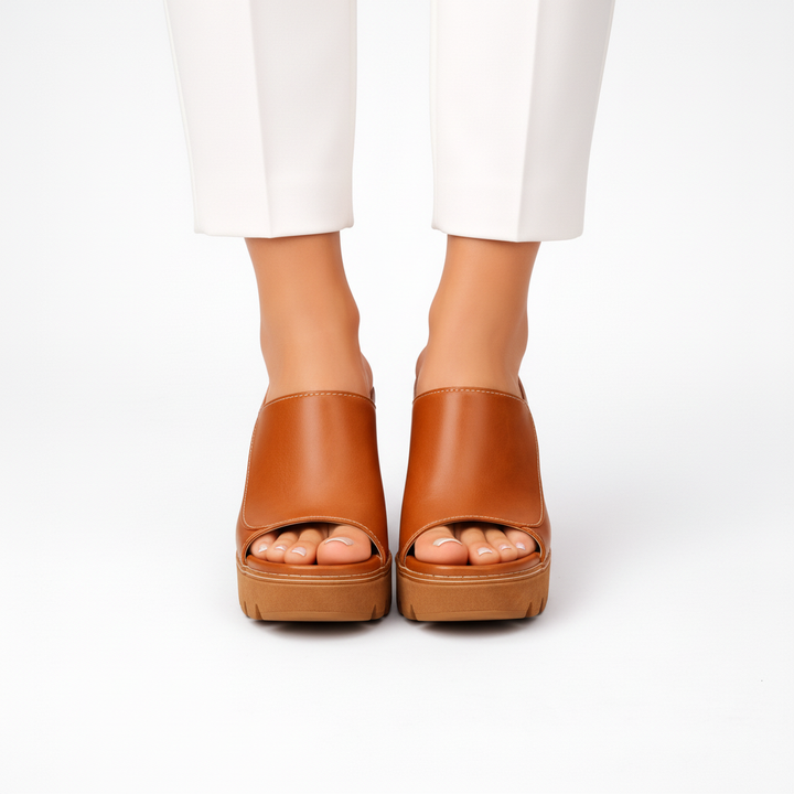 Blanaid | Chunky Heel Mule